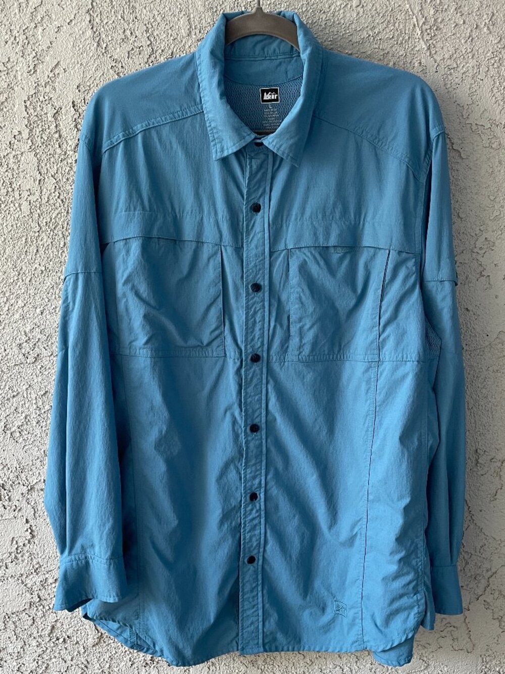 REI Sahara Blue Long Sleeve Hiking Button Up Shirt Large Mens Utility Outdoor